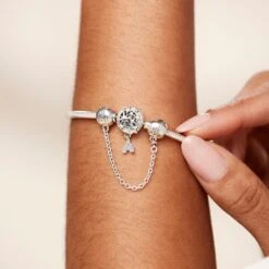 Fantasyland Castle Safety Chain Charm By Pandora – Disney Parks 7 Fantasyland Castle Safety Chain Charm By Pandora – Disney Parks -Disney 4300107850212 1